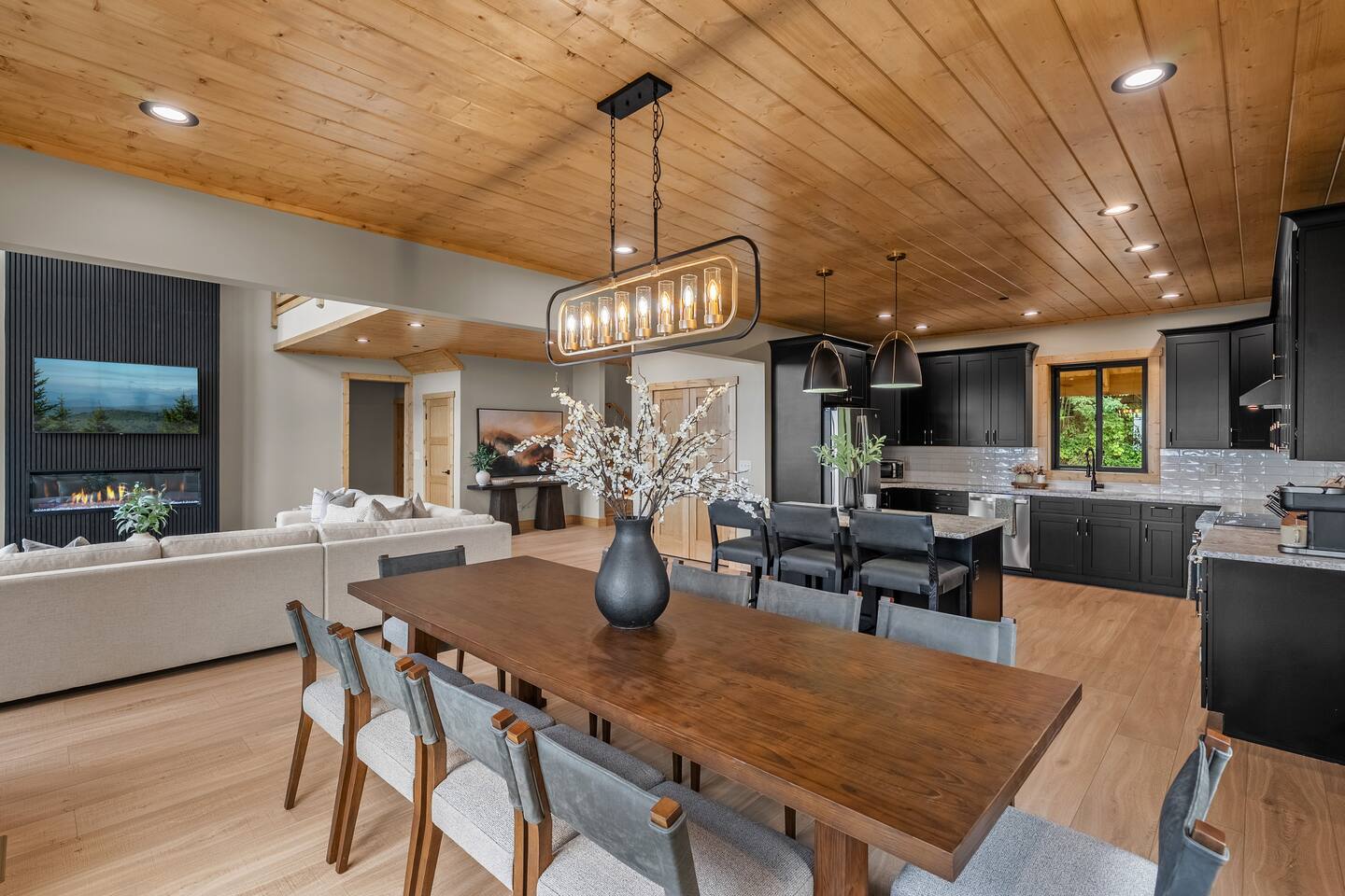 The View @ Piney – Swim Spa, Theater & Mountain Views – Gatlinburg, Tennessee cabin rental (photo 12)